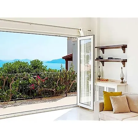 Sleeps 8 Pool Air Con Wifi