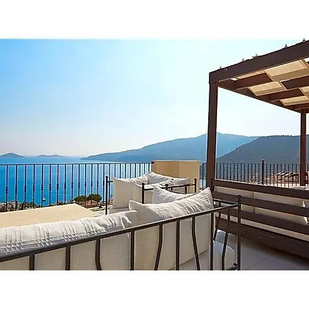 Villa Sleeps 8 Pool Air Con Wifi *